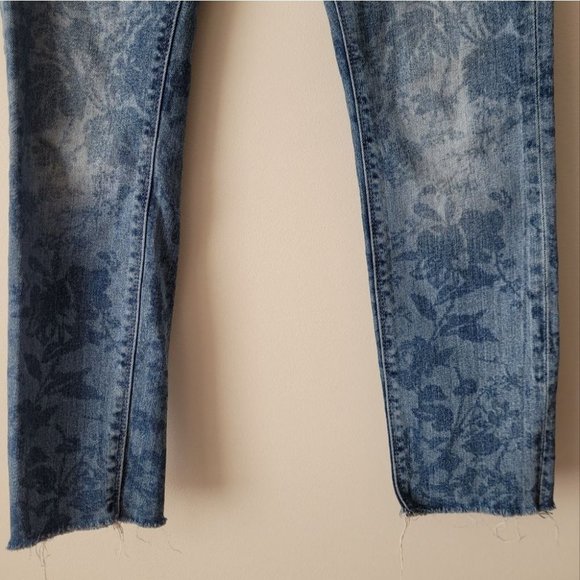 LUCKY Brand Lolita Mid Rise Skinny Jeans All Over Floral Acid Wash Size 2 / 26 - Picture 7 of 13